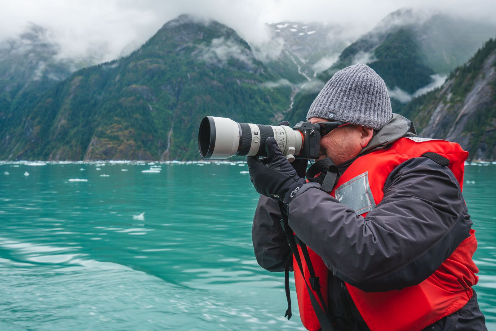 Lista de embalaje de equipos de cámara para un crucero en Alaska