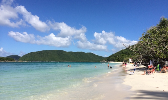 la playa de la bahía de canela, usvi