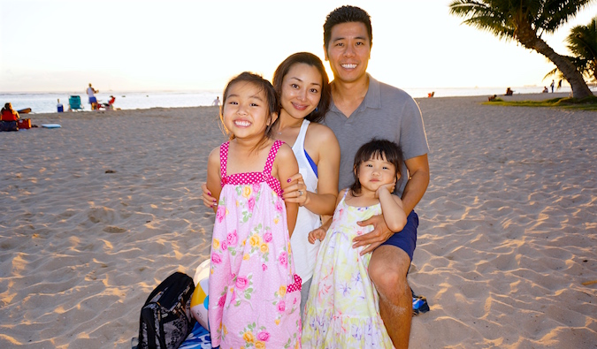 La familia de Cliff de vacaciones en la playa