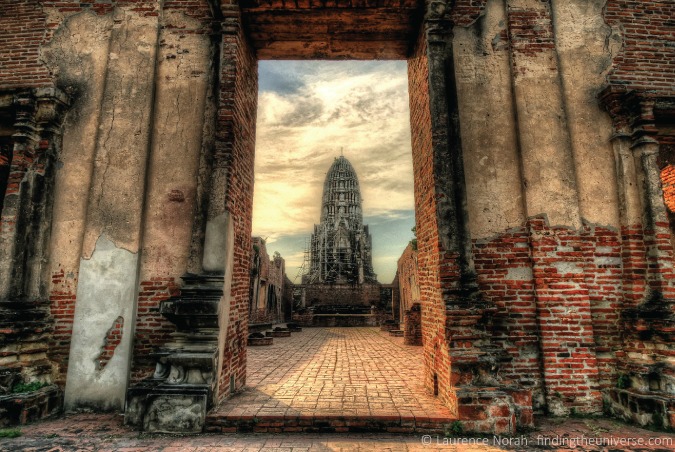 Foto de un antiguo templo precioso en Ayutthaya, Tailandia