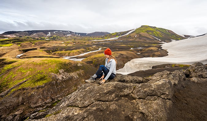 Kristin Addis caminando en Islandia