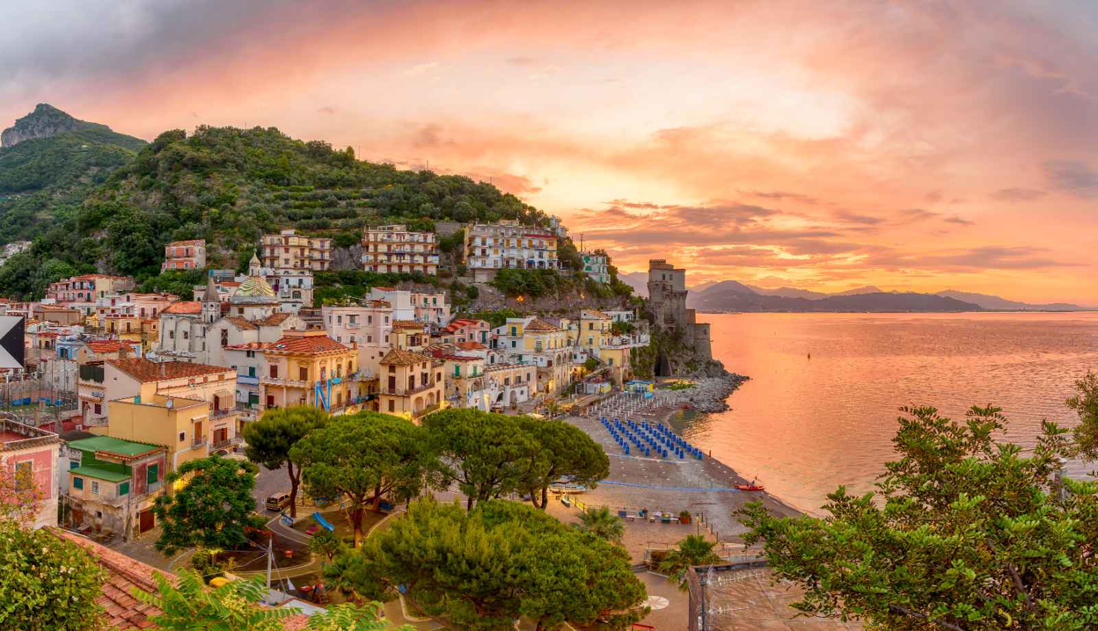 Pueblos de la costa de Amalfi Cetara