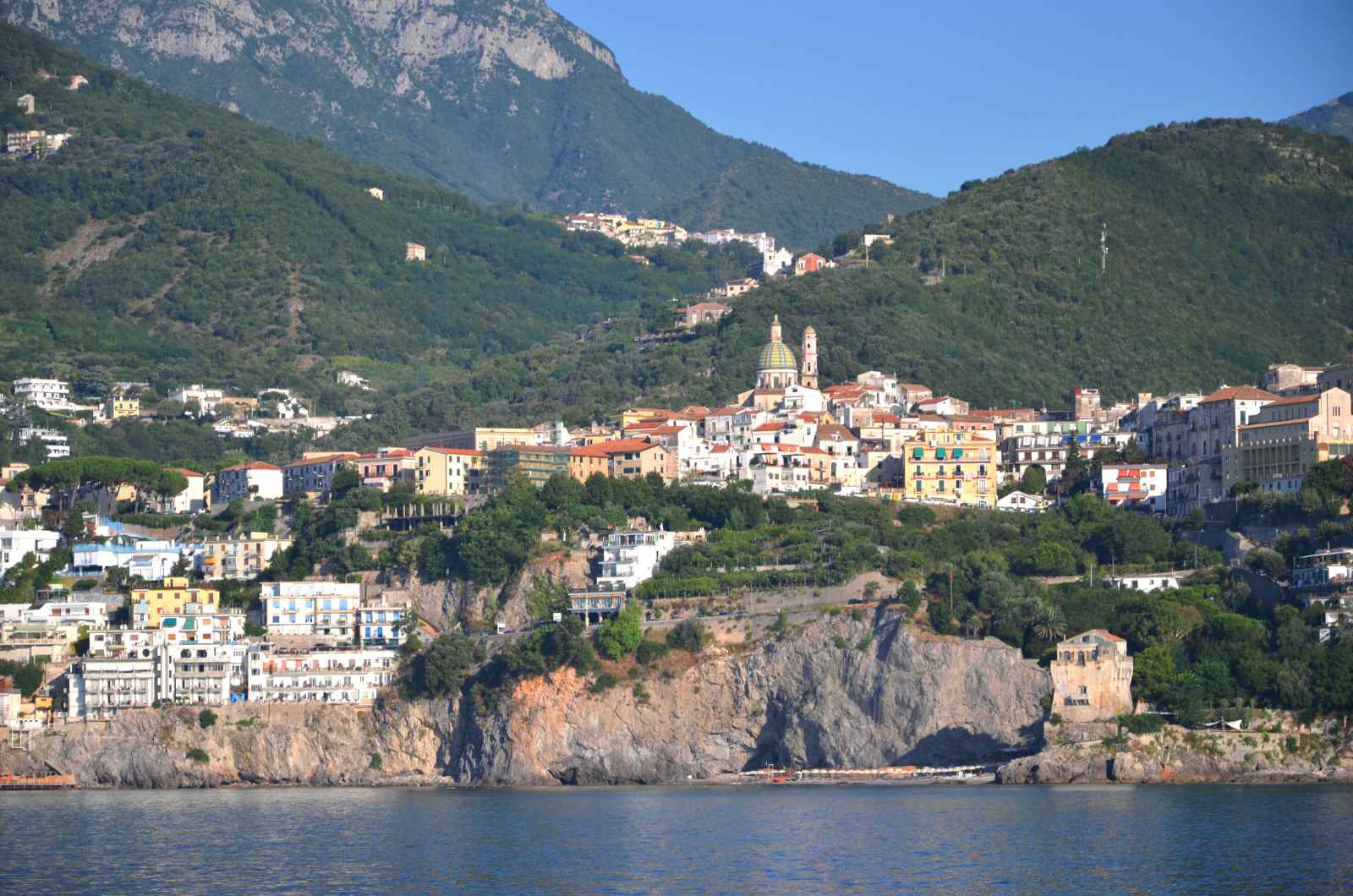 Pueblos de la costa de Amalfi Vietri Sul Mare2