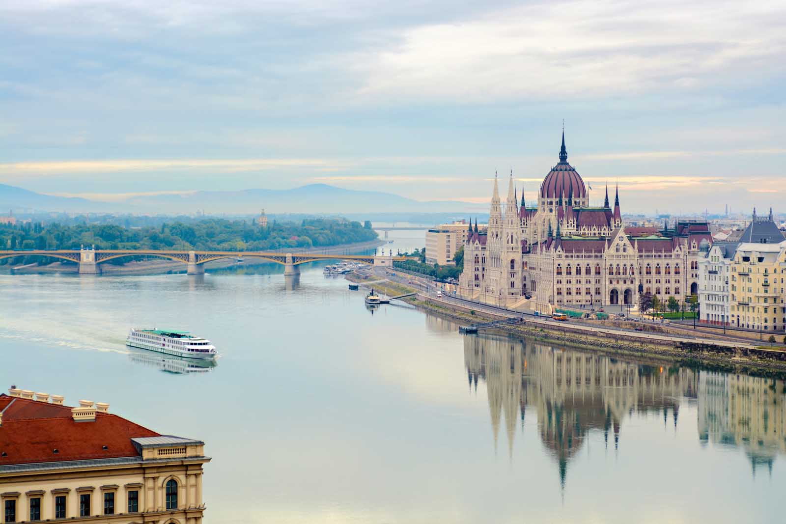 Las mejores cosas que hacer en Budapest Crucero por el Danubio