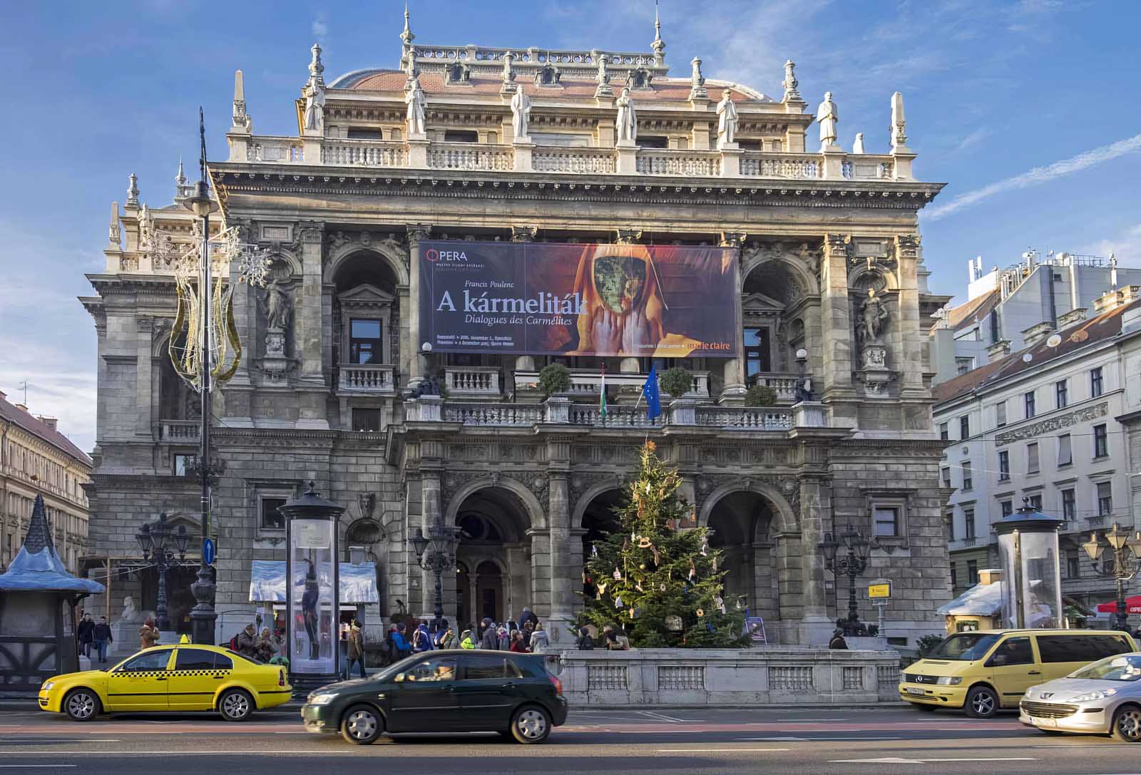 cosas que hacer en Budapest Hungarian State Opera House 