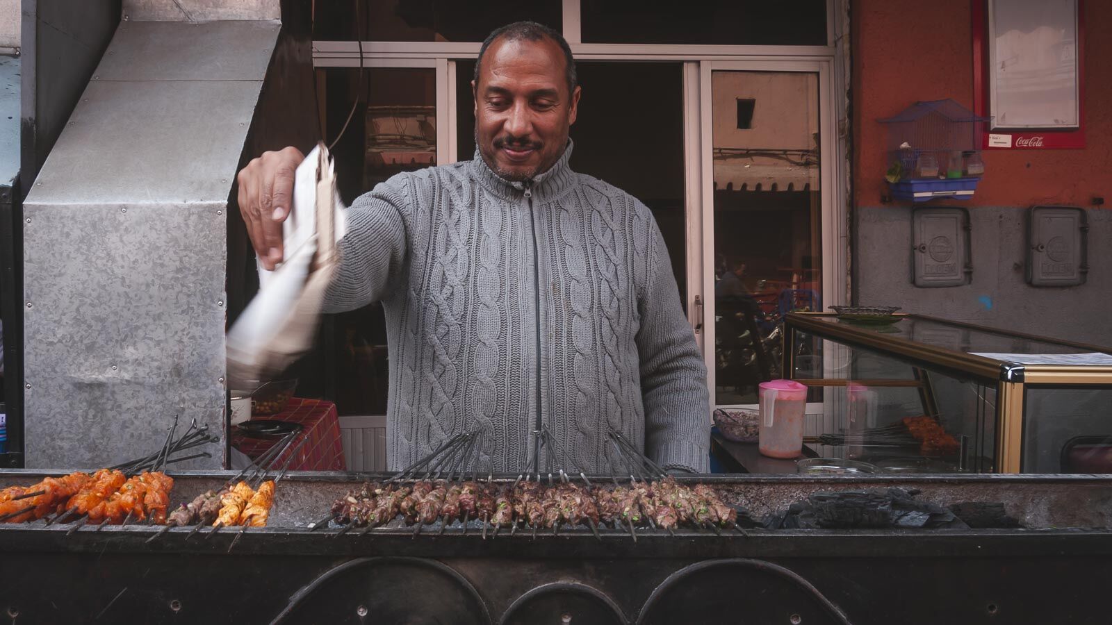 Kebabs en las calles Comida marroquí