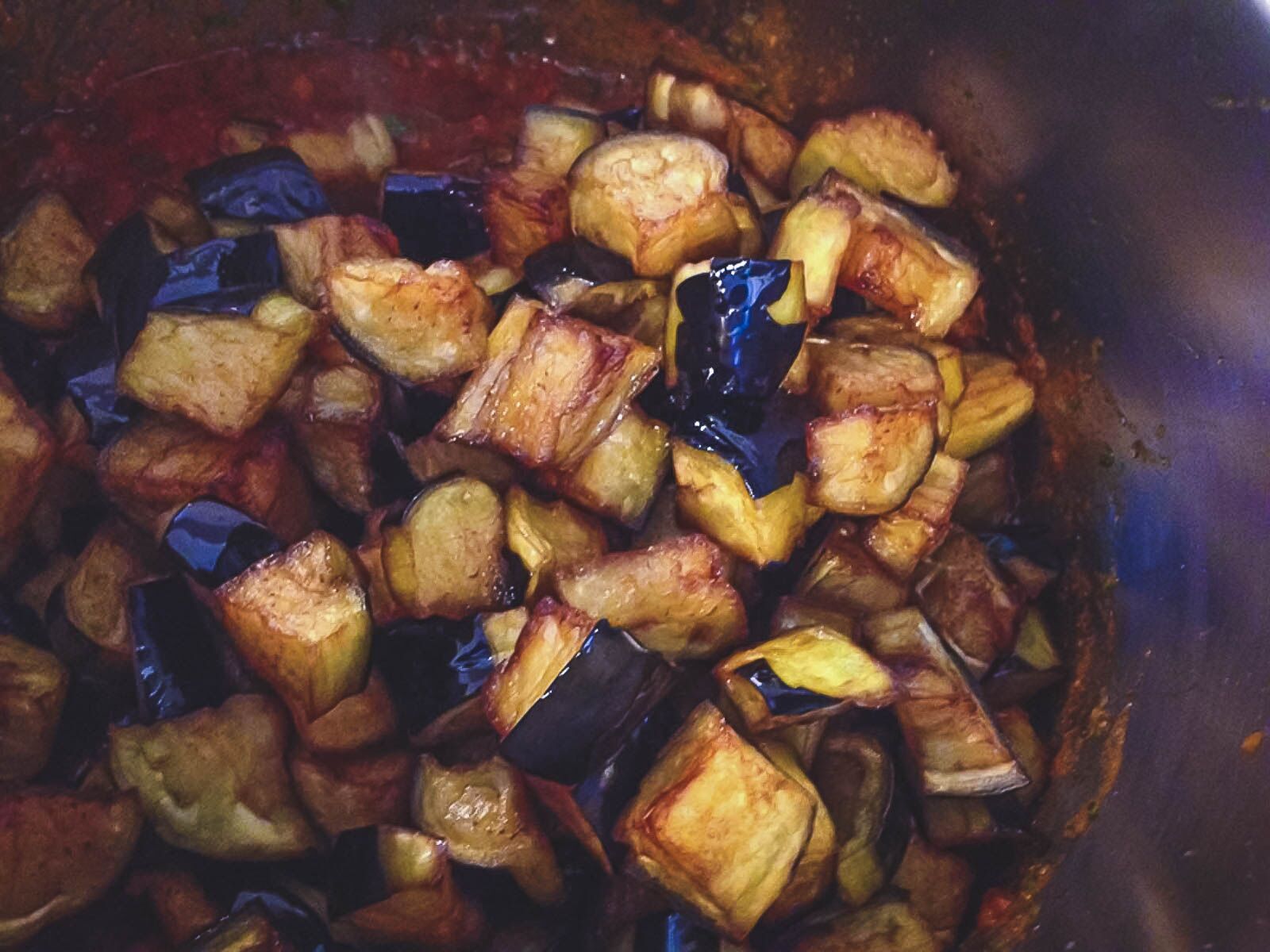 Comida vegetariana Zalouk de berenjenas en Marruecos