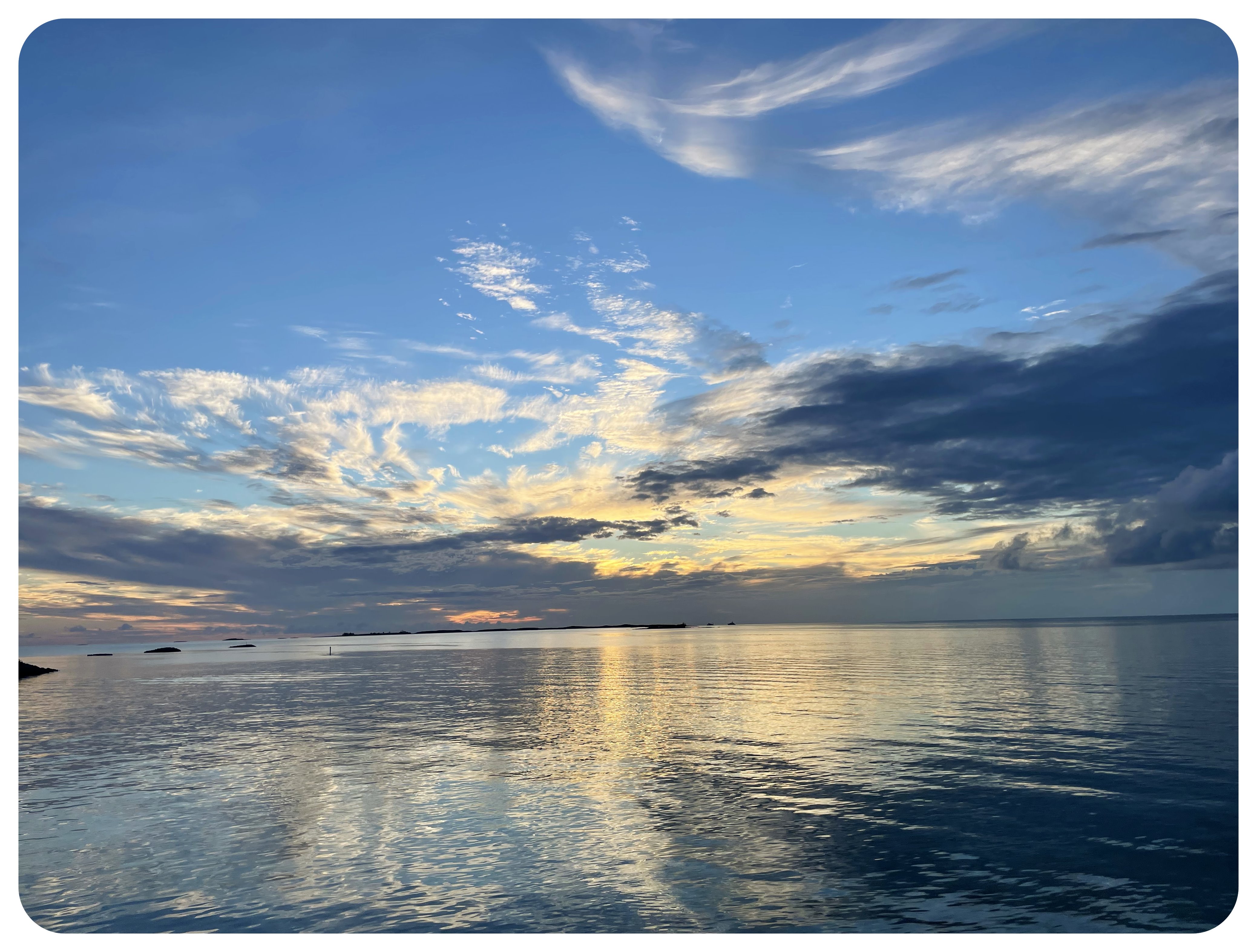 Puesta de sol de Staniel Cay