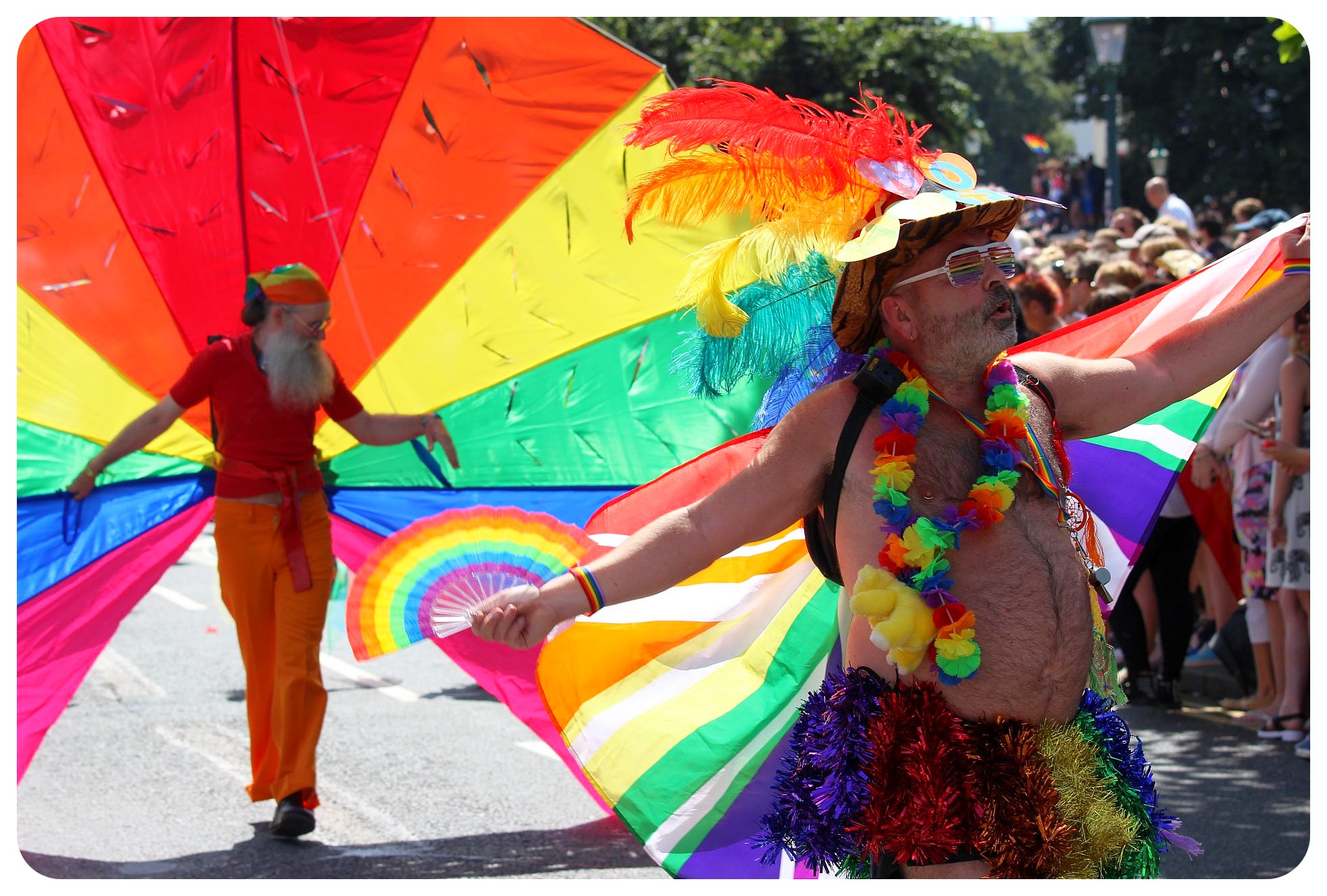 colores del desfile del orgullo de Brighton 2015