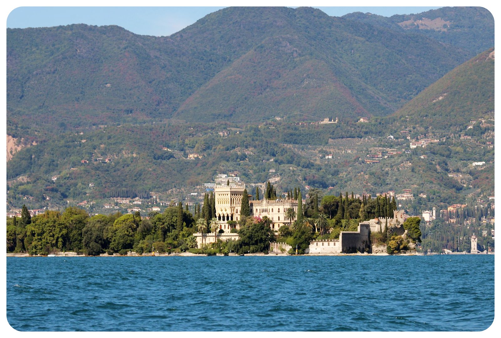 manzana del lago de garda