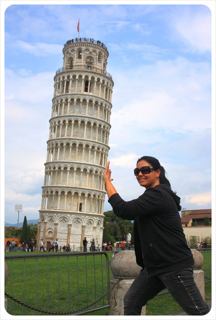 Jess en la torre inclinada de Pisa