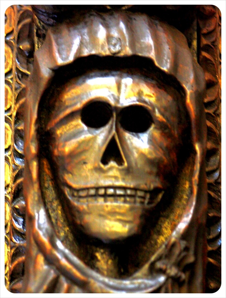 calavera en la iglesia italiana