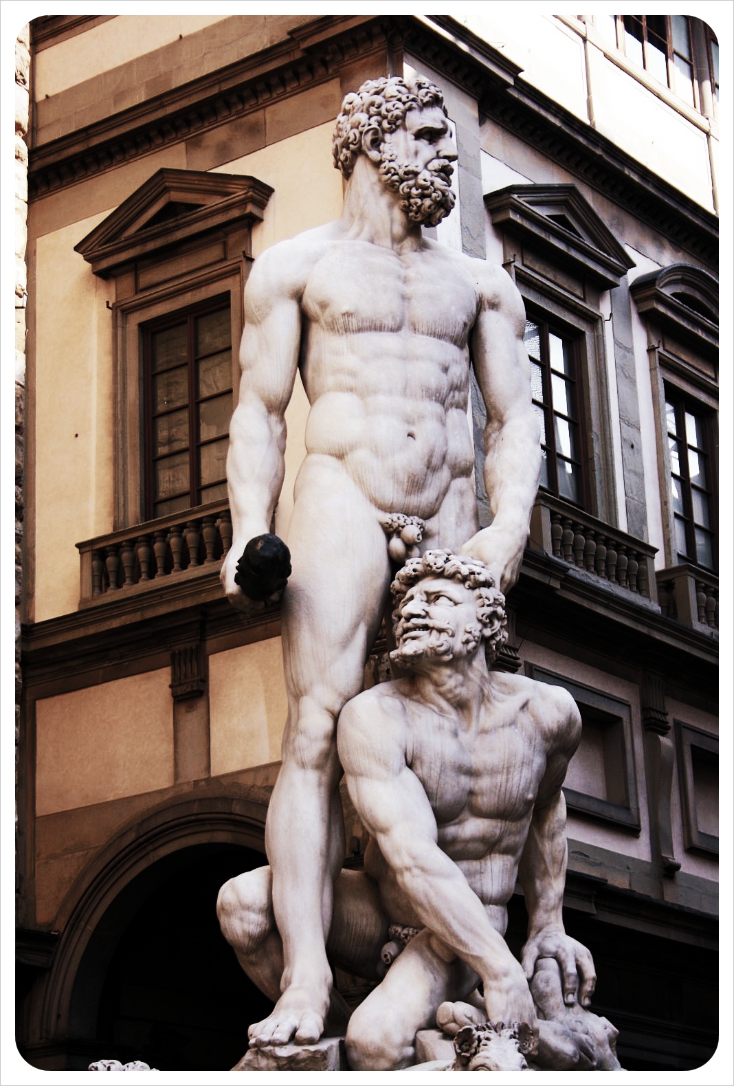 Estatua de Hércules y Caco Florencia Italia