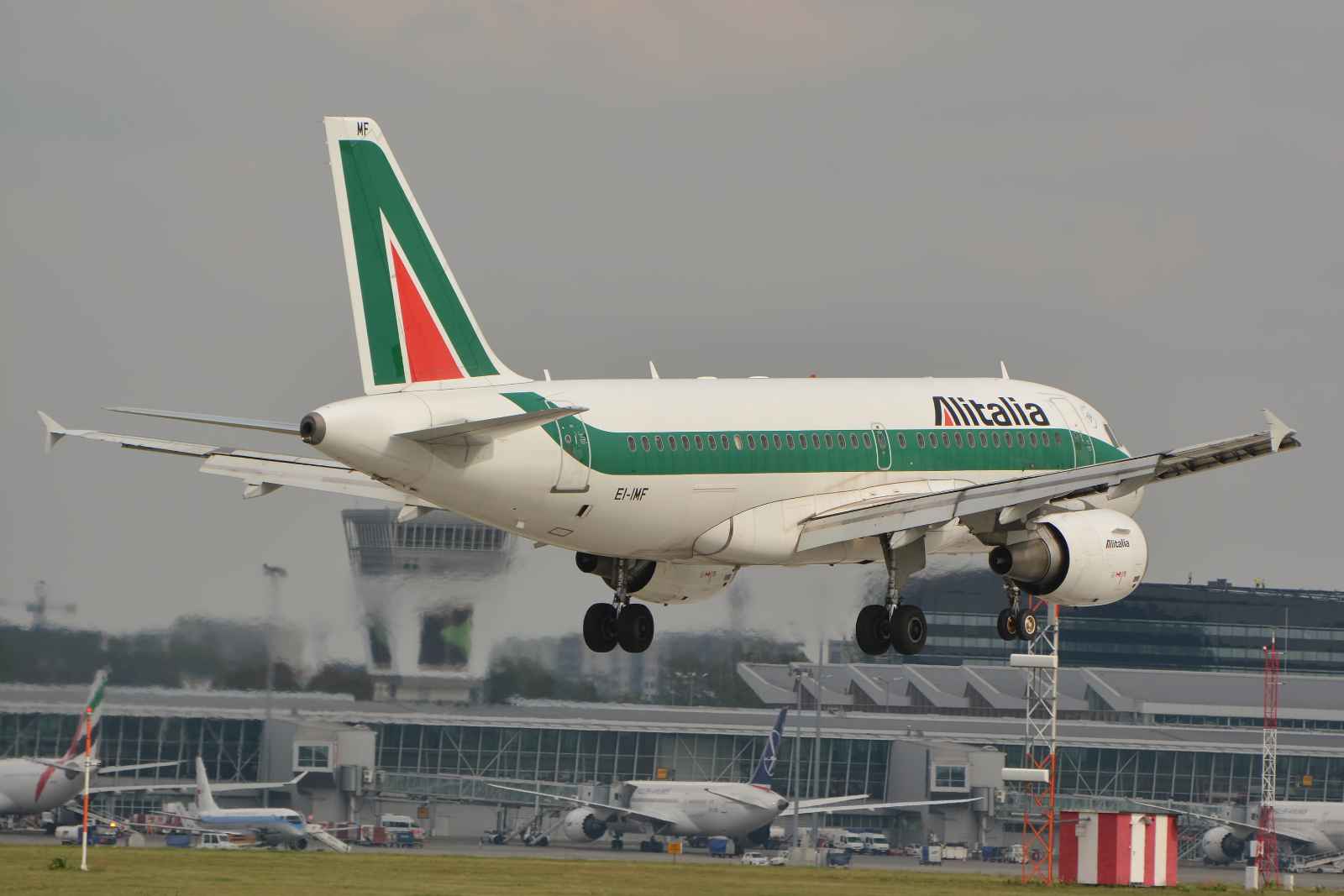 Coste del viaje a Italia Tarifa aérea AlItalia