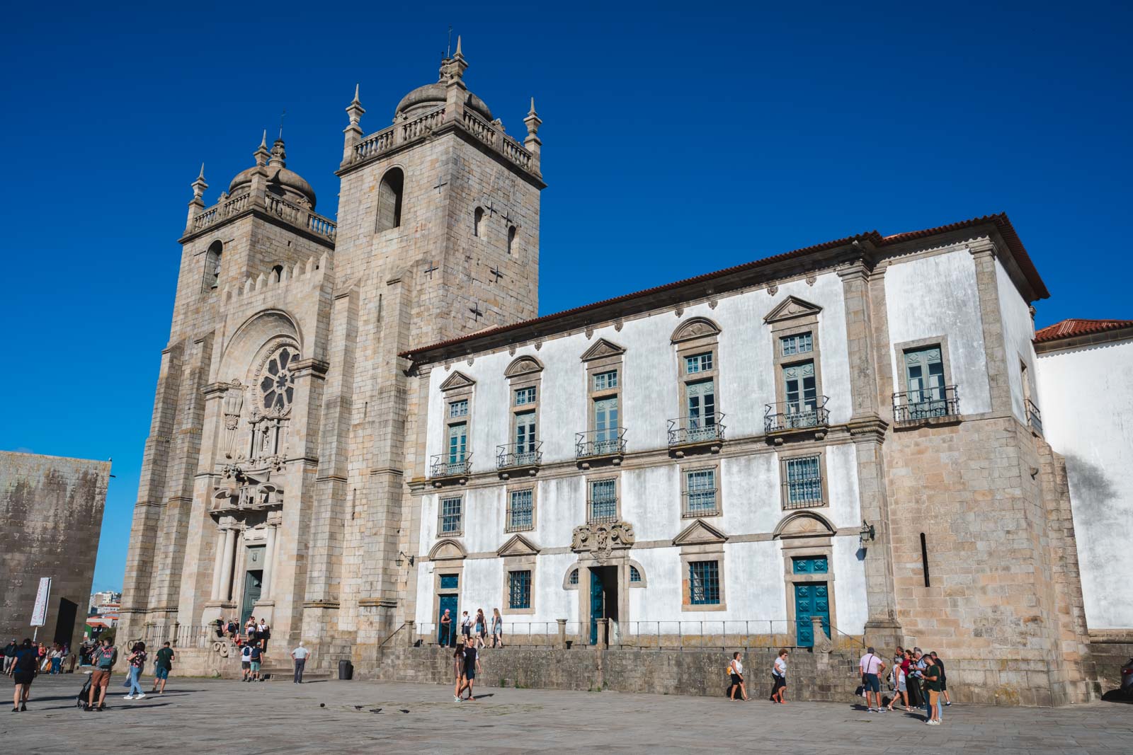 Dónde alojarse en Porto Portugal en la catedral de Riberia Porto