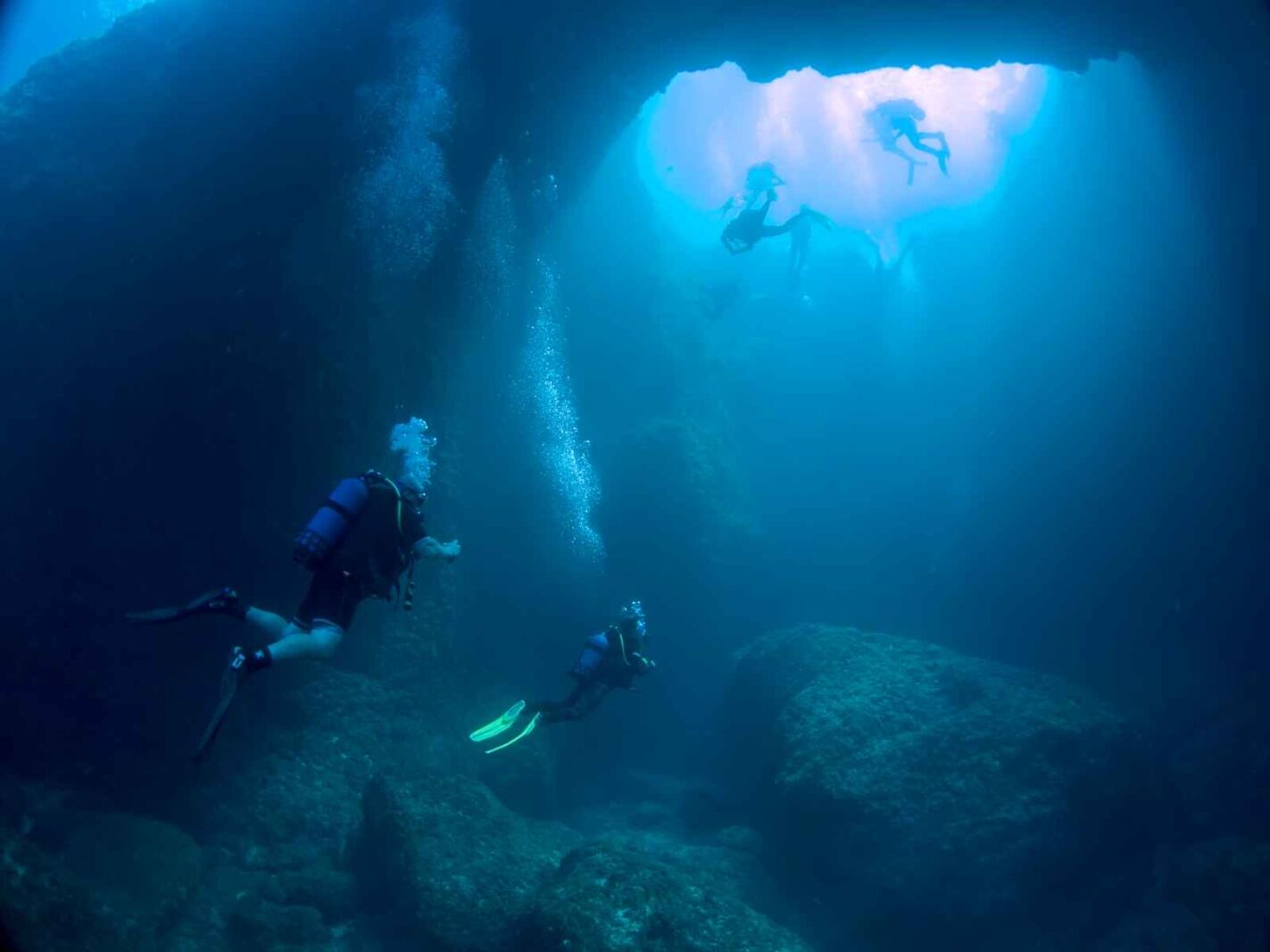 cosas por hacer en malta blue hole