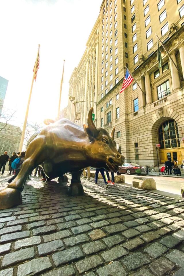 Un día en la ciudad de Nueva York Charging Bull