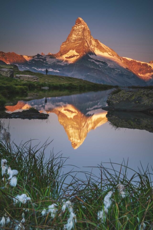 Salida del sol en el lago Stellisee