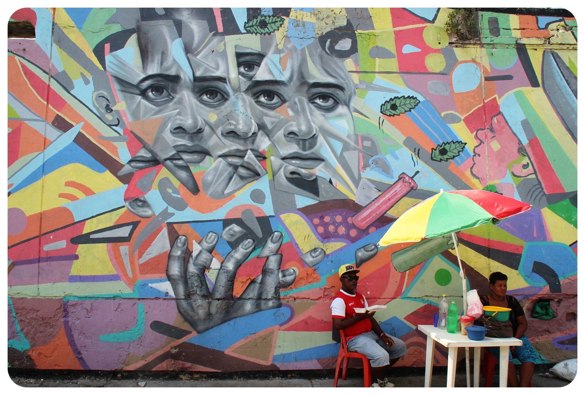 mural de arte de calle de cartagena