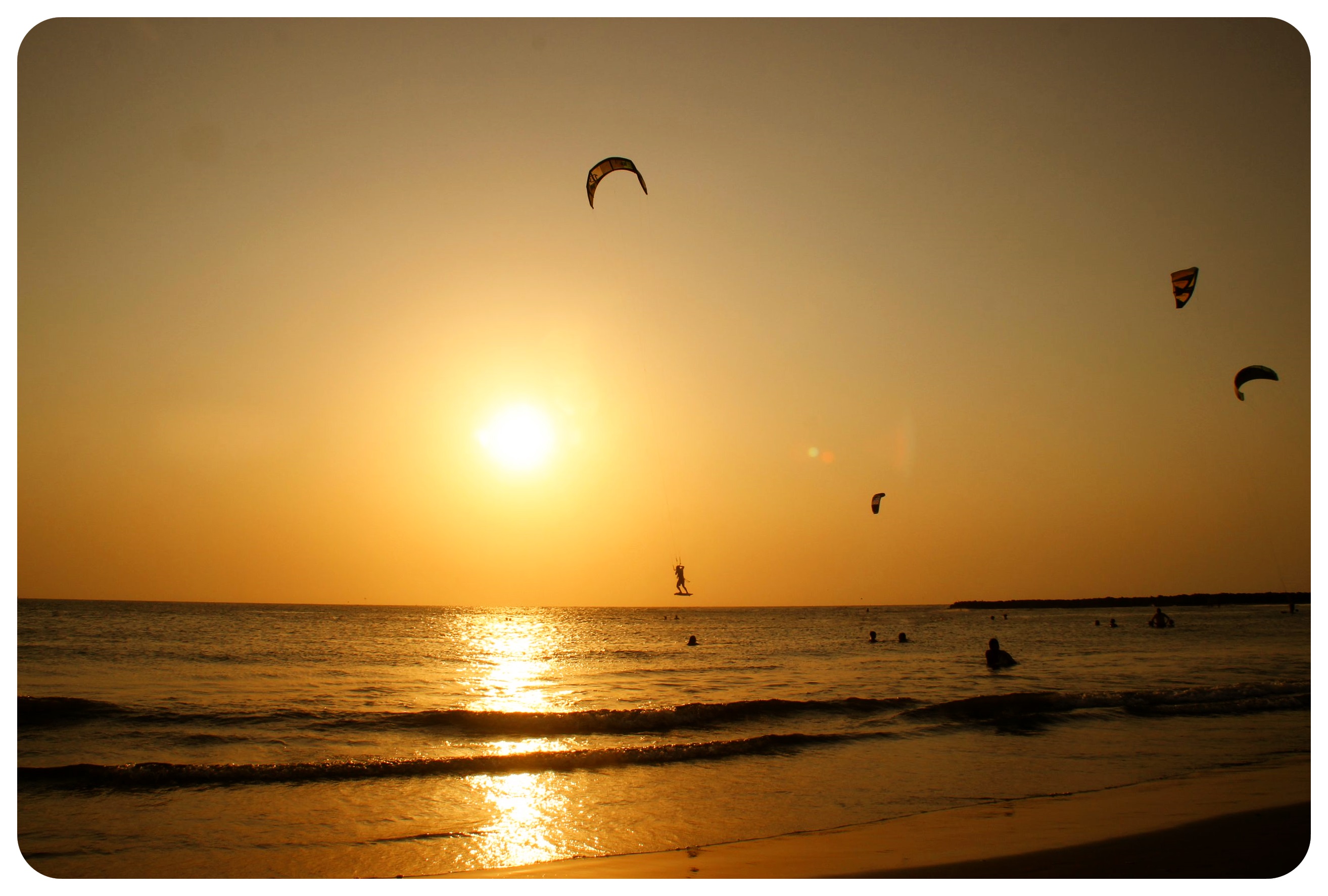 puesta de sol cartagena bocagrande