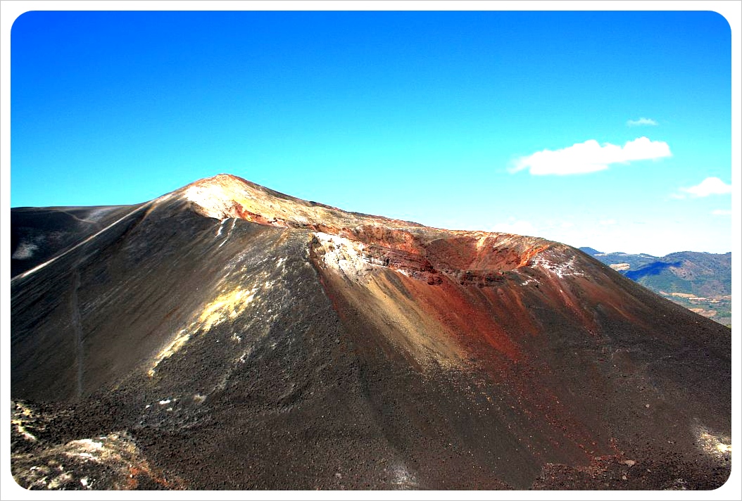 Cráter del volcán Cerro Negro