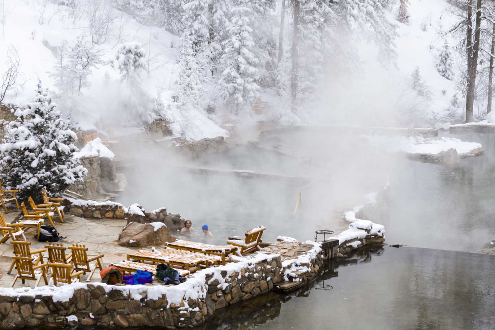 visite las aguas termales de actividades de invierno de Colorado