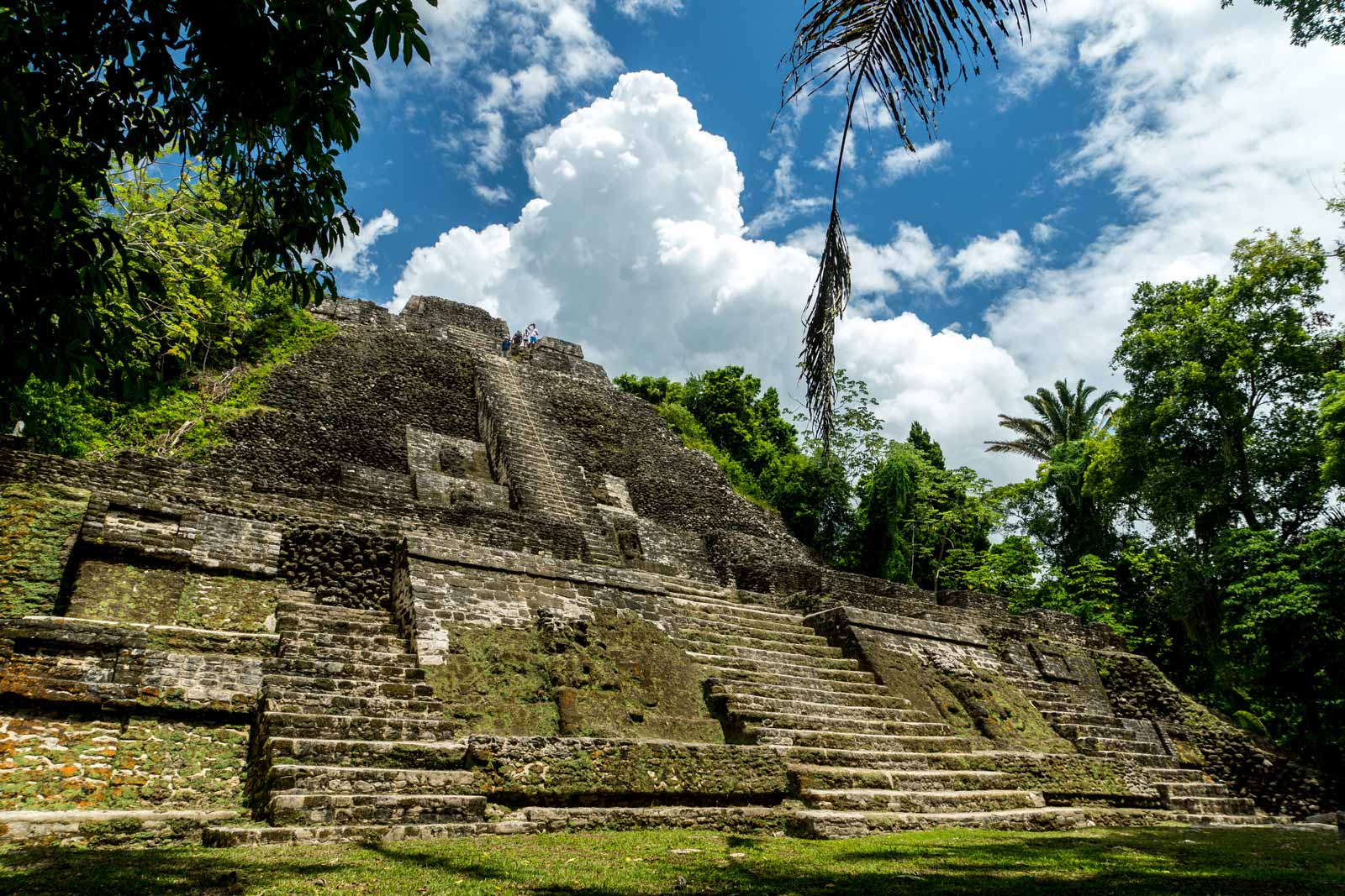 ciudad maya de lamanai, belize