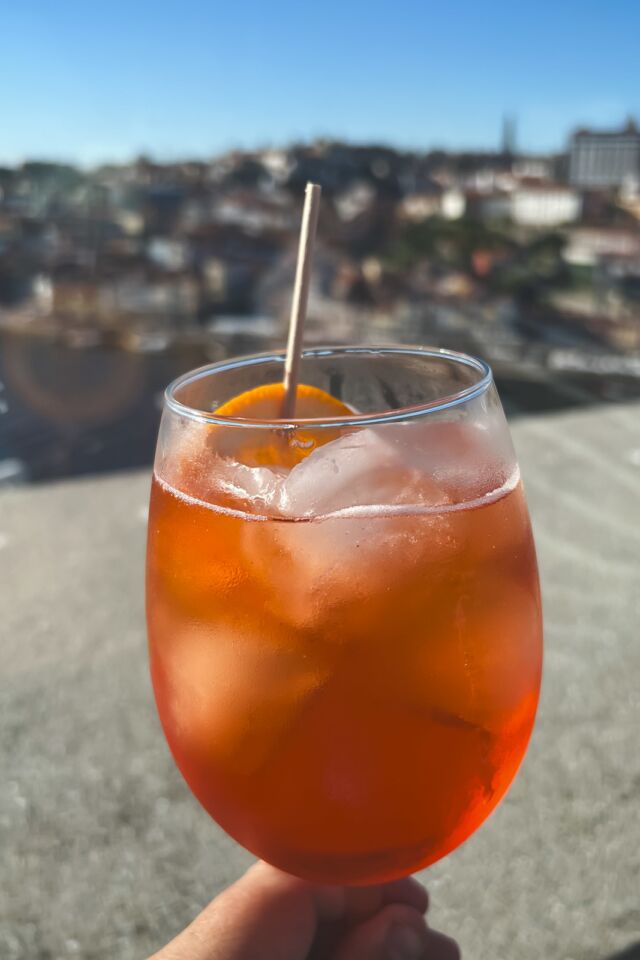 Qué hacer en Porto Portugal Aperol Sprits Jardim Do Morrow