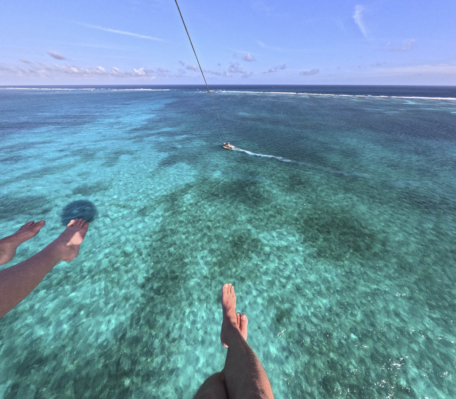 Itinerario de Belice Parasailing Ambergris Cay