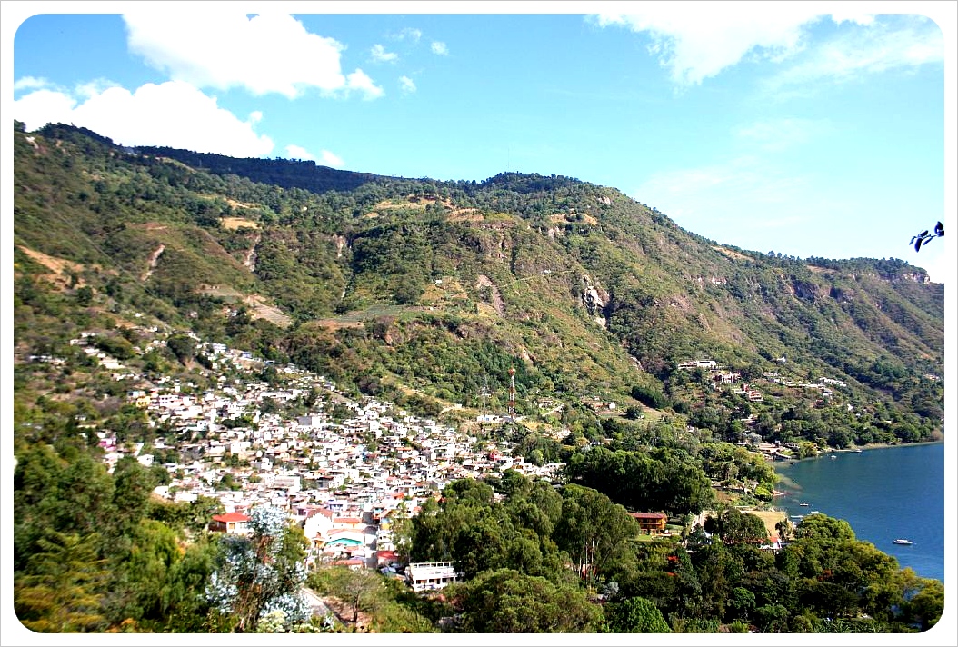 donde alojarse el lago de Atitlan