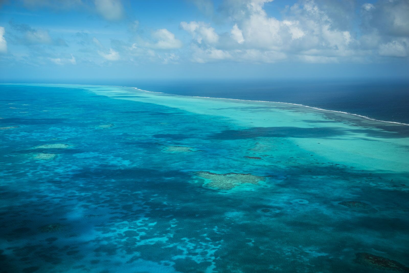 Vistas panorámicas del gran agujero azul