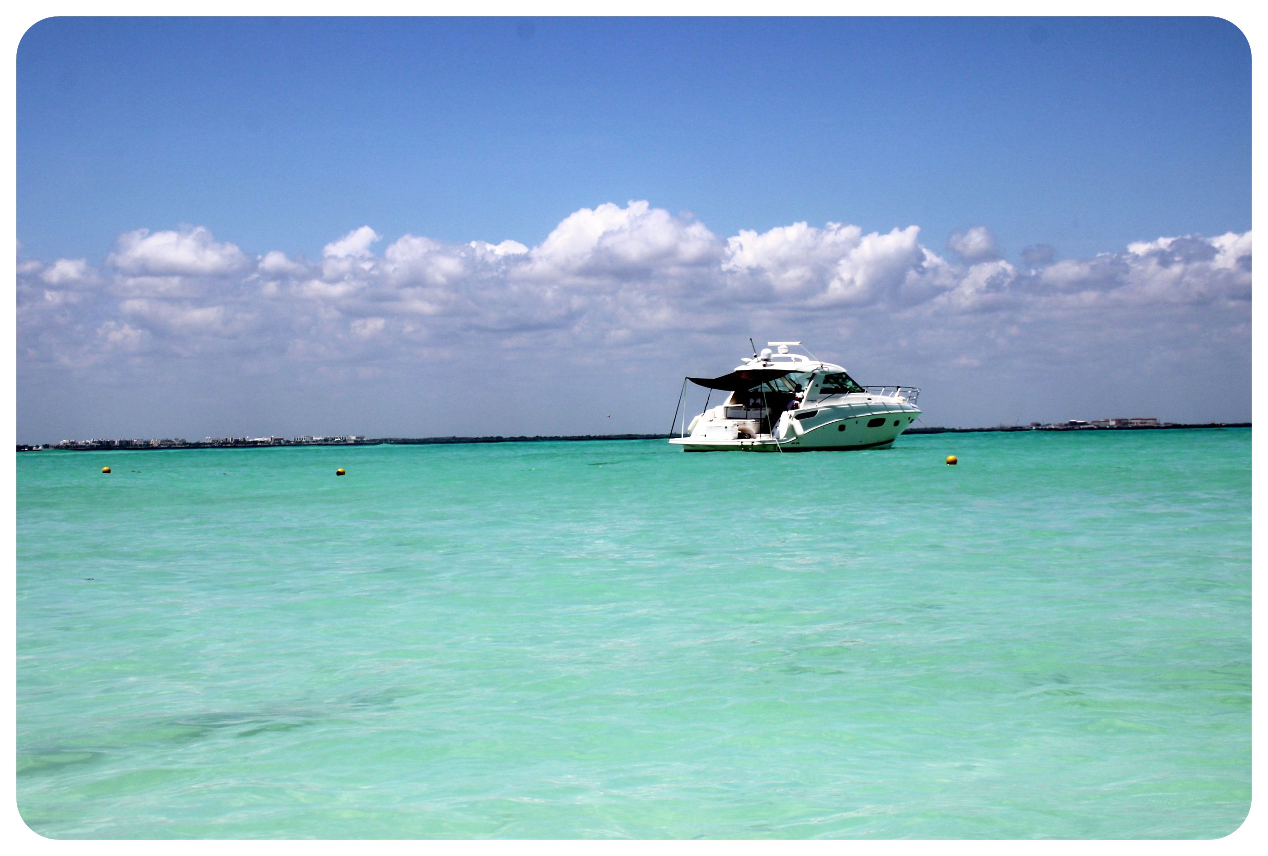 barco isla mujeres