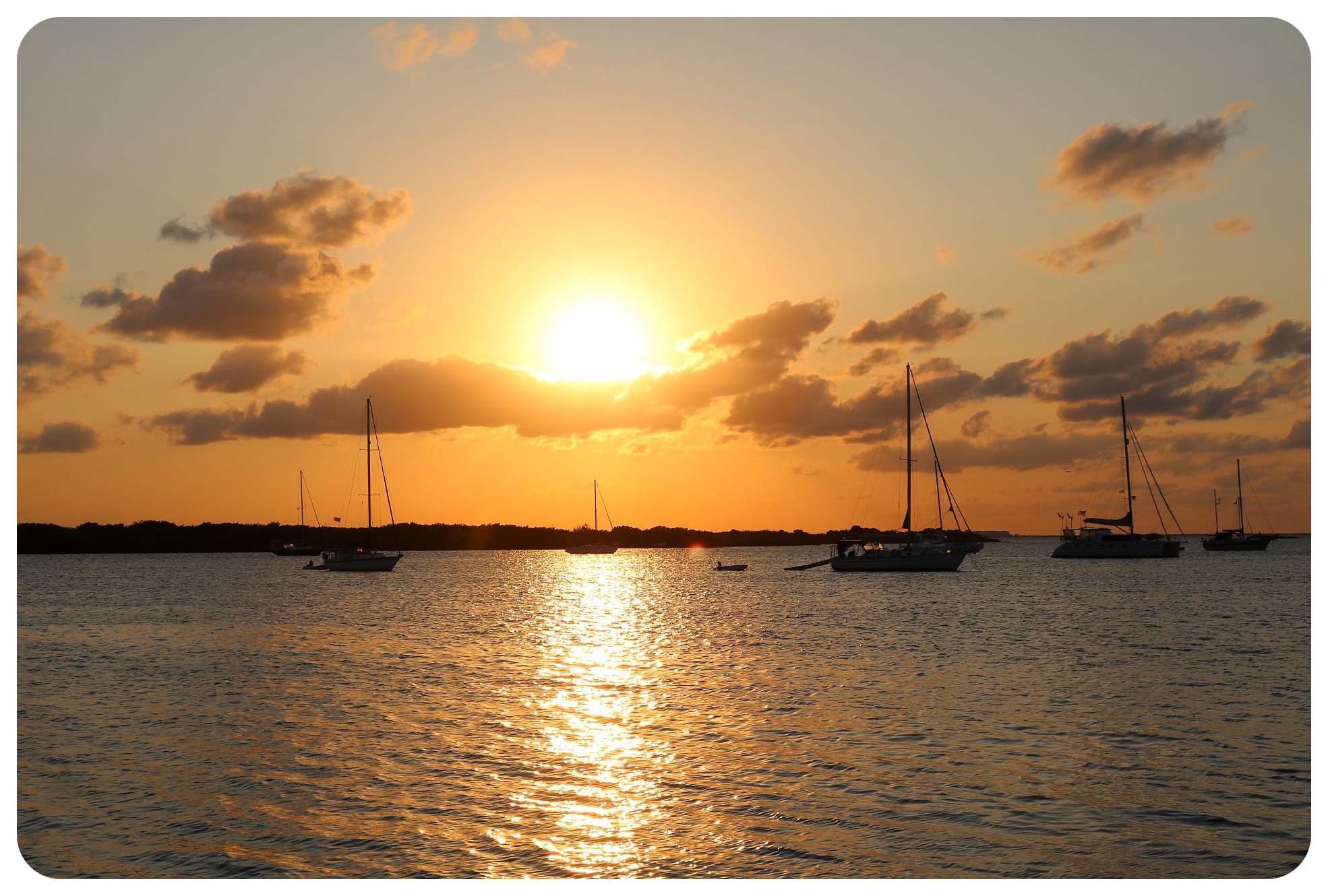 puesta de sol isla mujeres