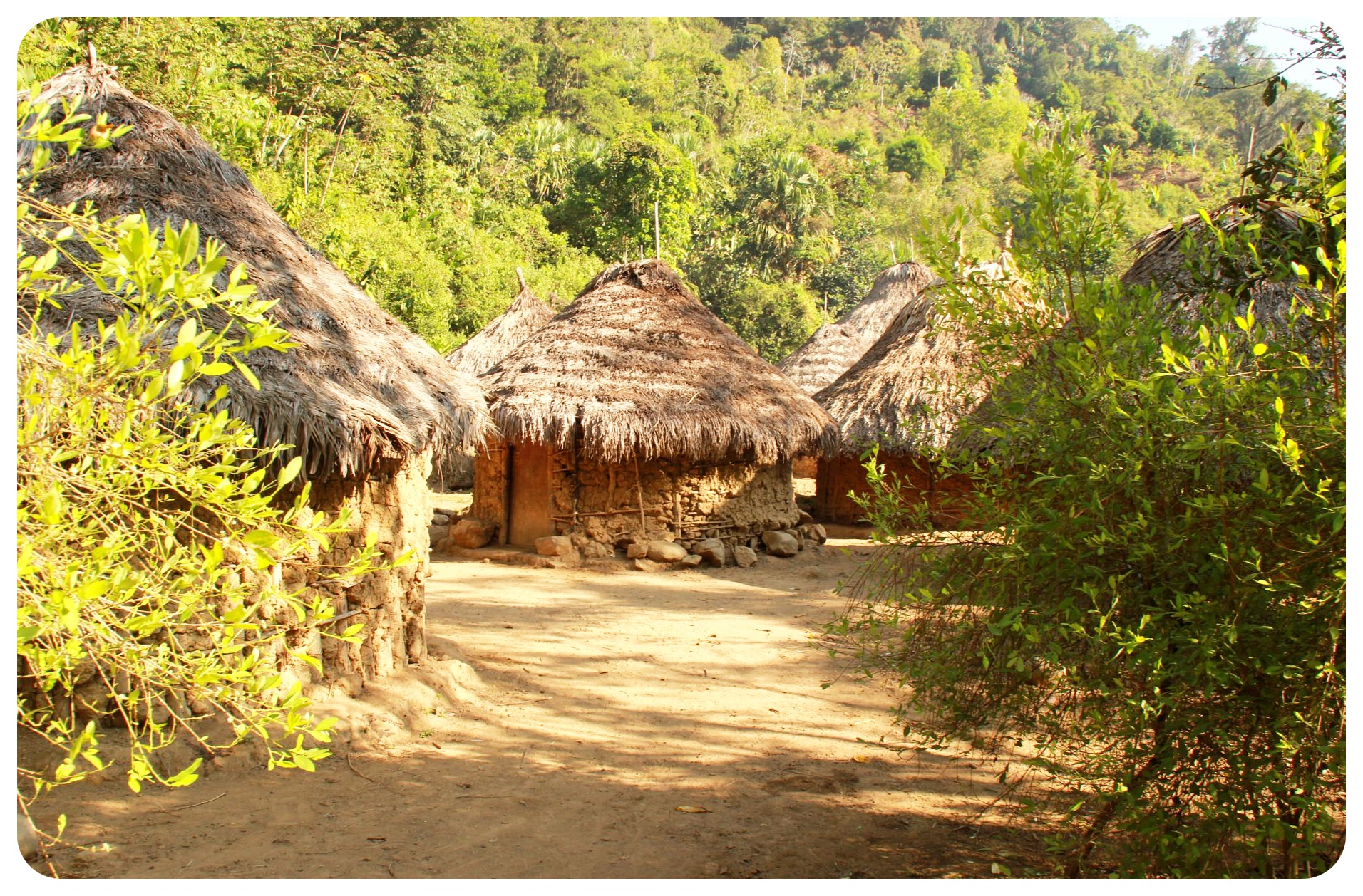 ciudad perdida trek pueblo indígena