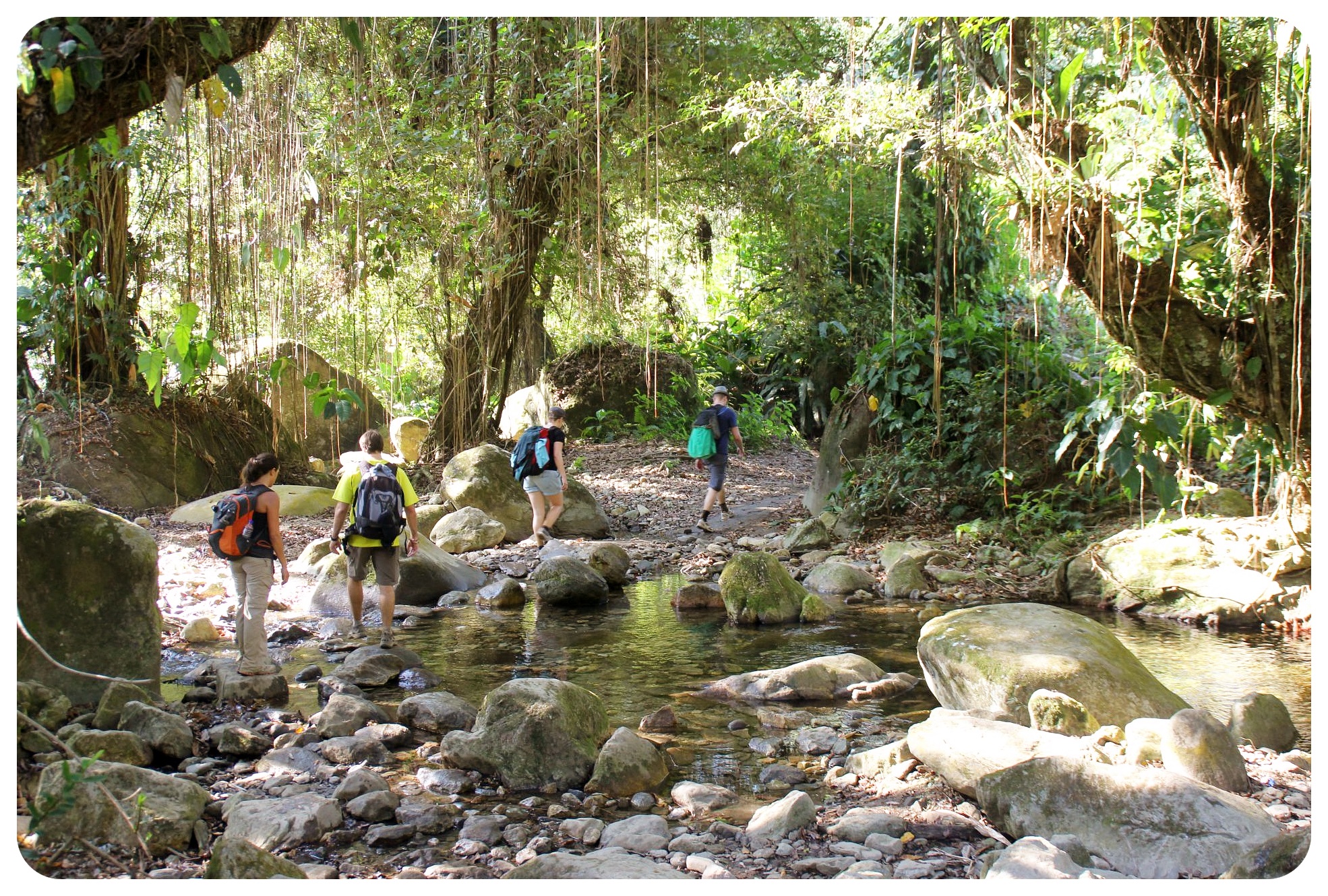 ciudad perdida trek río atravesando Colombia