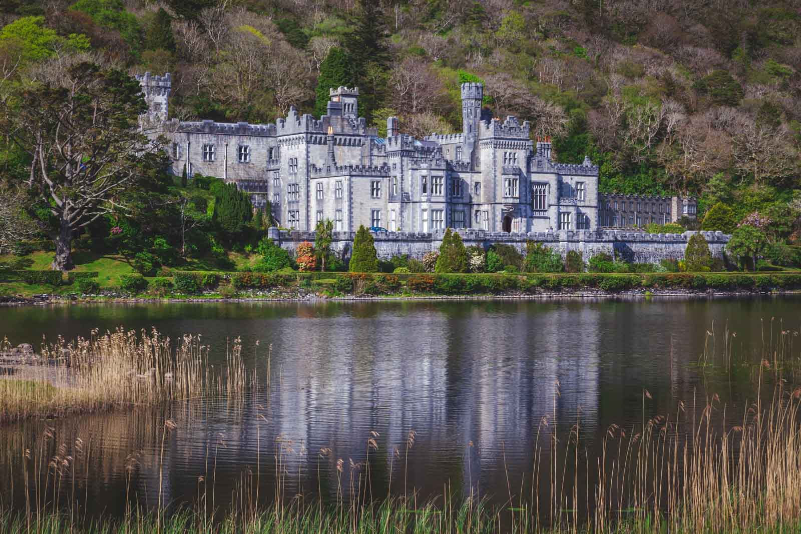 Abadía de Kylemore en el Parque Nacional de Connemara Galway Irlanda