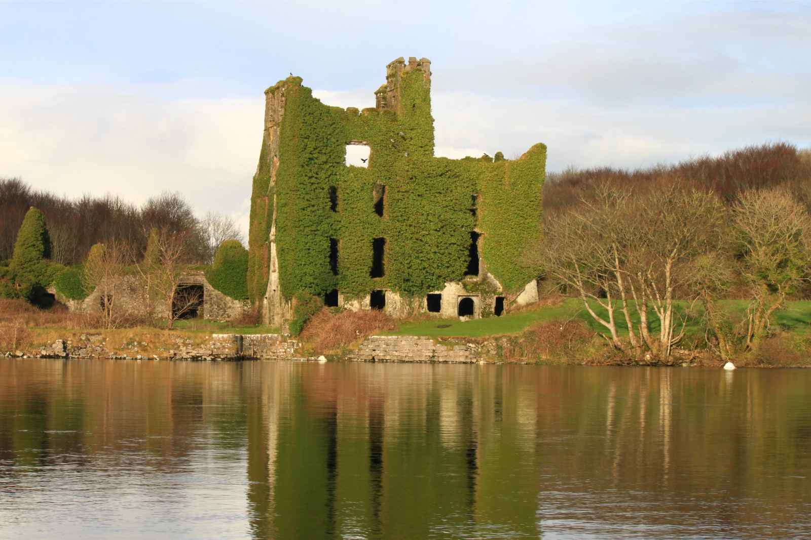 Qué hacer en Galway Menlo Castle