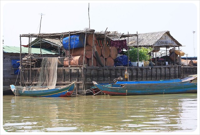 casa de pueblo flotante tonle sabe