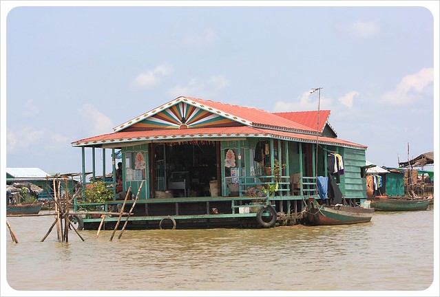 casa de pueblo flotante tonle sabe