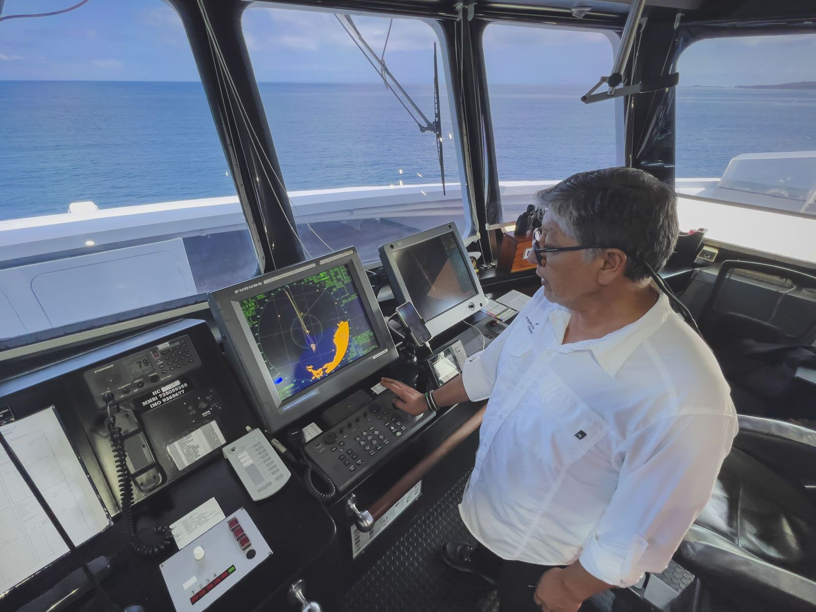 Encuentro con el capitán de nuestro crucero en las Galápagos