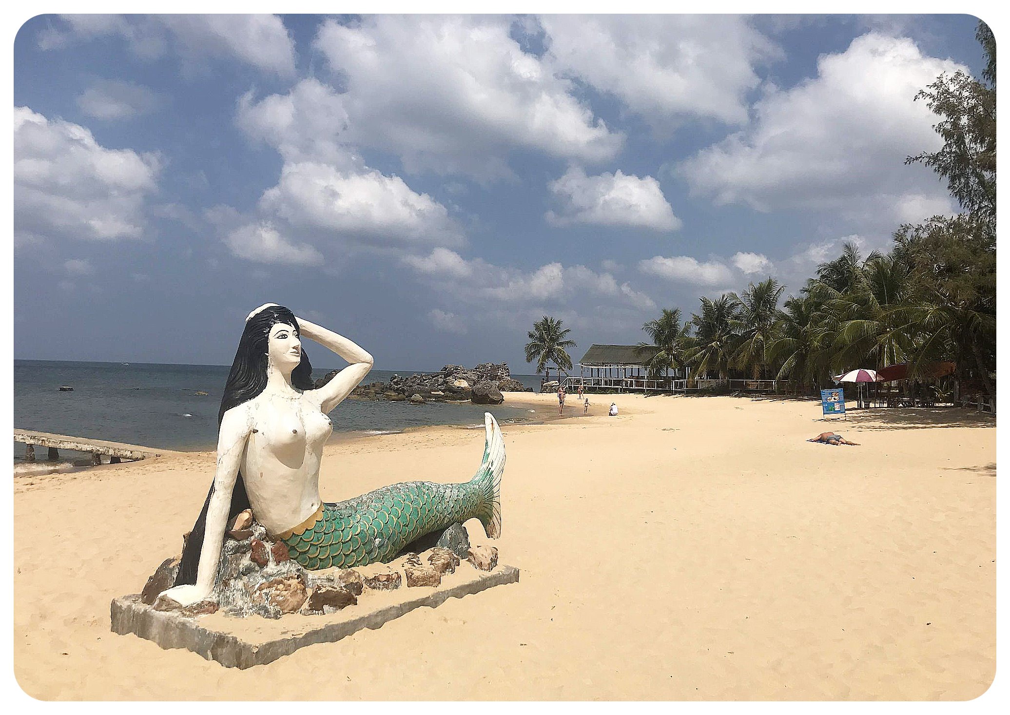 estatua de la sirena de la playa de phu quoc vietnam