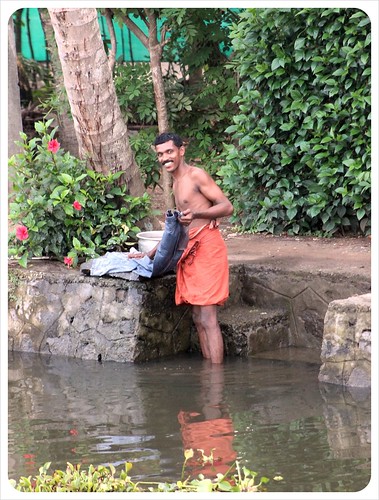 Lavandería en el río