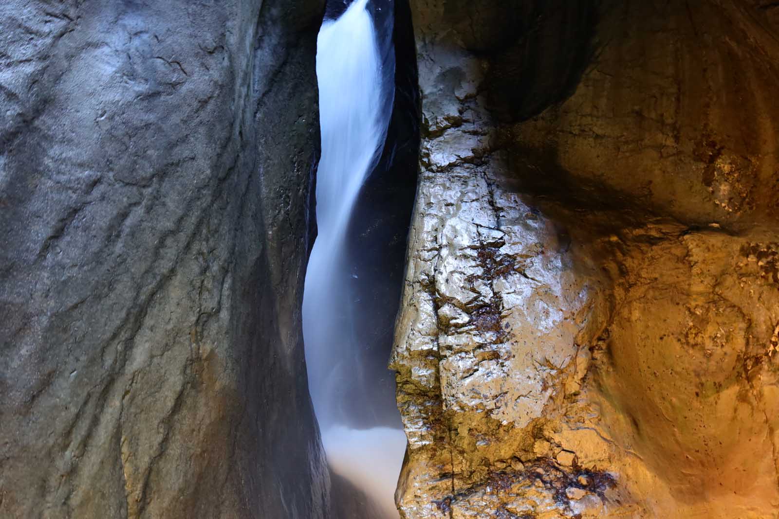 Qué hacer en Interlaken Trummelbach Falls