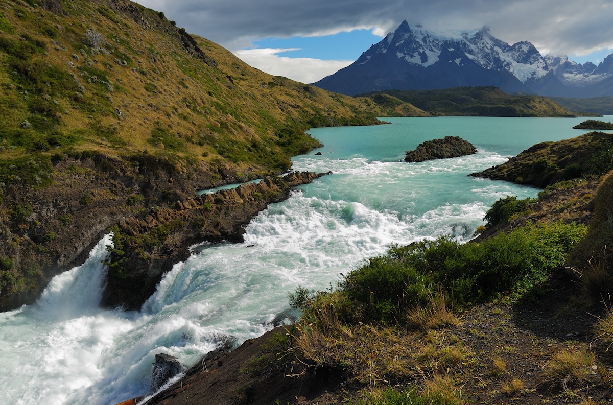 Cascada en el Parque Nacional Torres del Paine