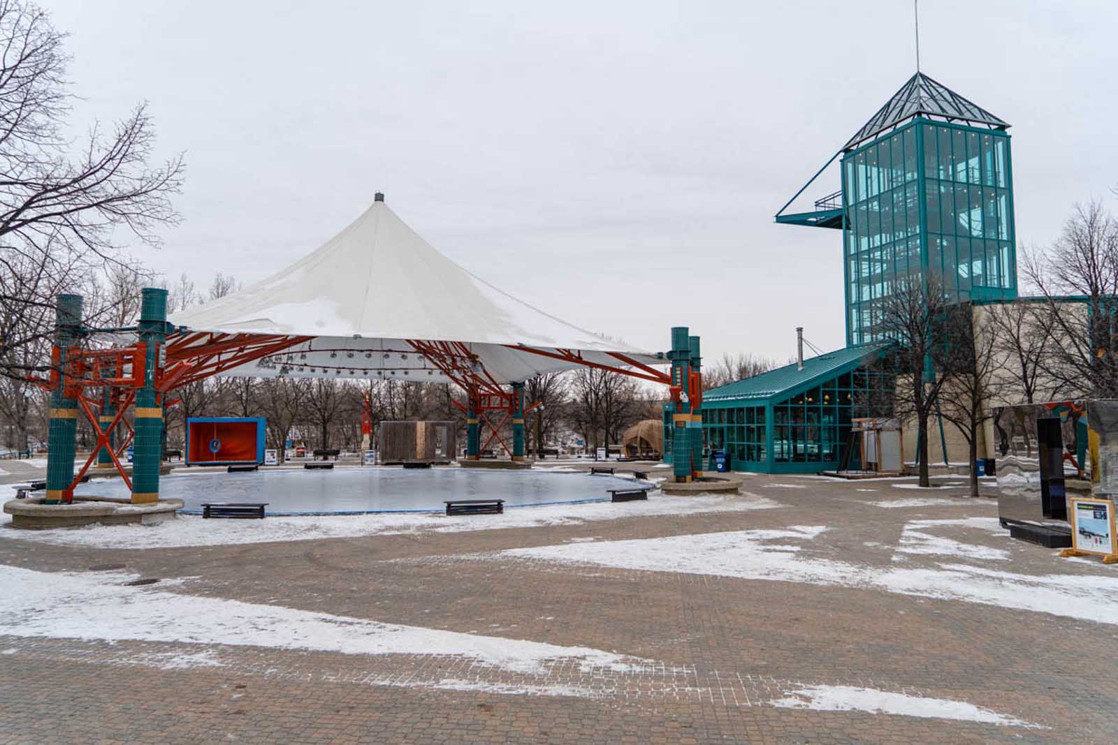 mejores cosas que hacer en Winnipeg River Walk