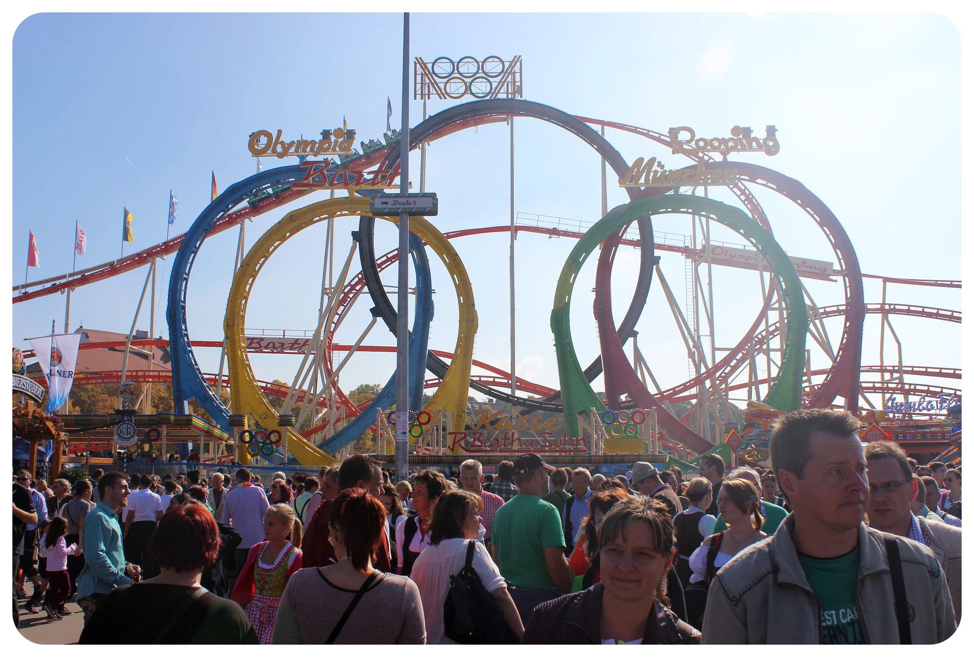 montaña rusa olímpica del oktoberfest