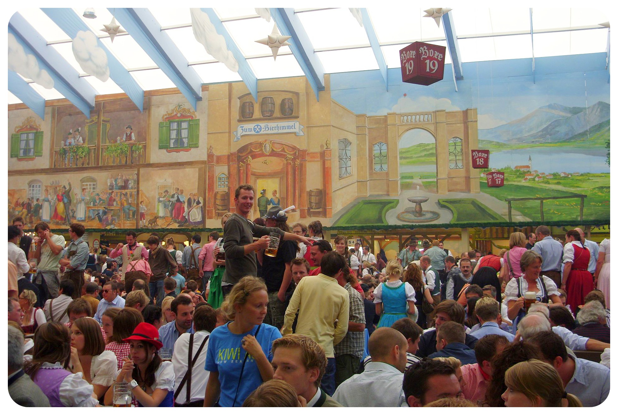 carpa del oktoberfest en munich