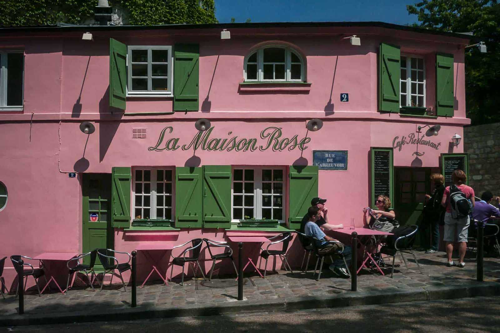 donde alojarse en paris montmartre