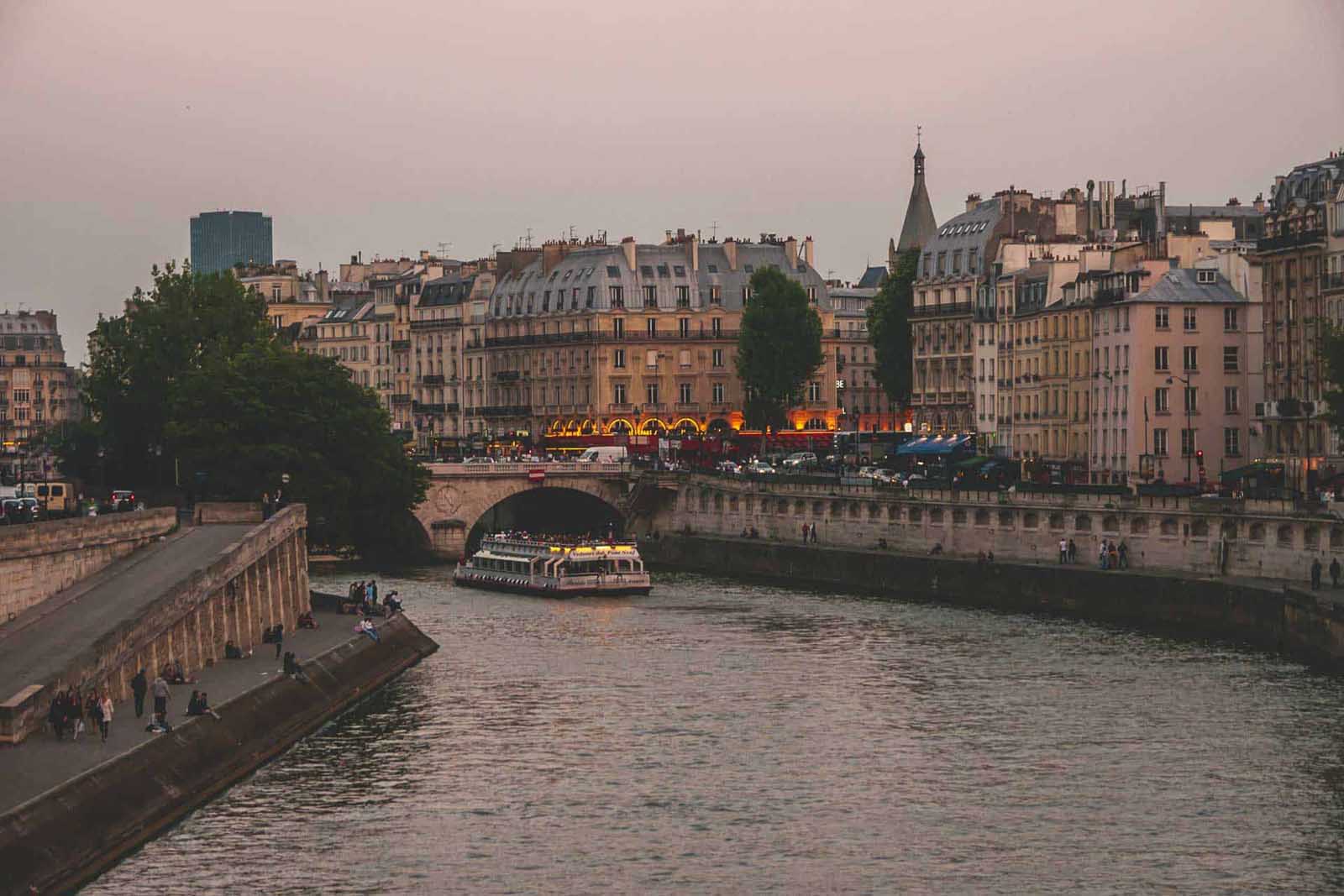 donde alojarse en el barrio latino de París