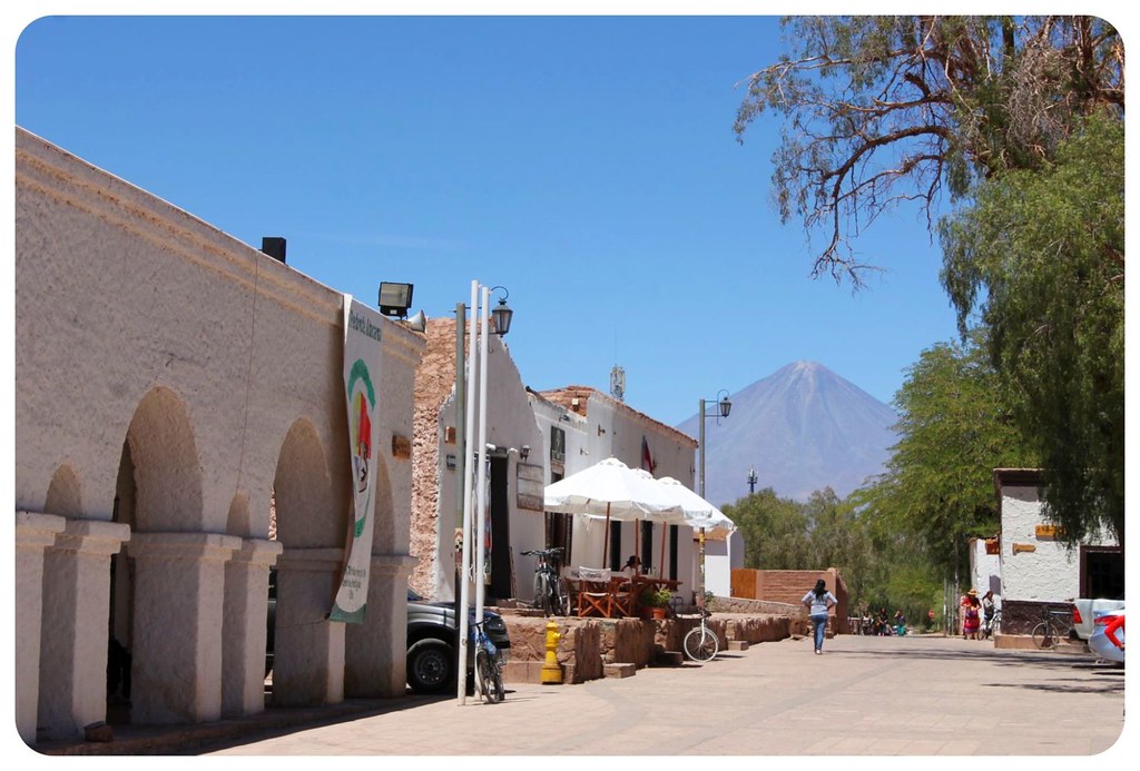 san pedro de atacama plaza de armas y lincancabur